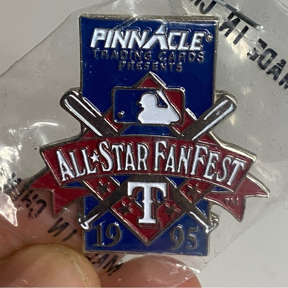 Vintage Pin Pinnacle Traiding Cards Present All Star FanFest 1995
